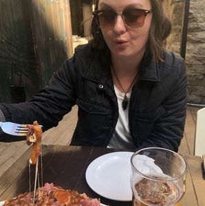 Meet your Posher, Liz